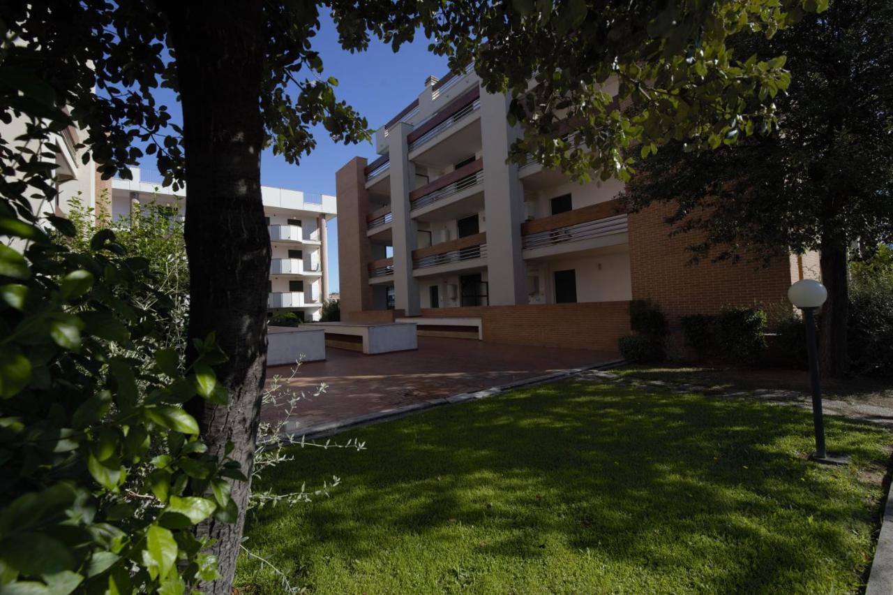 الشقق الفندقية سان فينتْشينسوفي  Le Residenze Di Santa Costanza - Mirto/Corbezzolo المظهر الخارجي الصورة