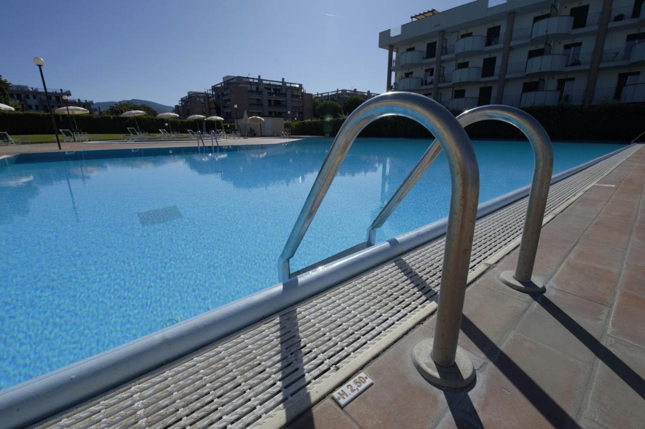 الشقق الفندقية سان فينتْشينسوفي  Le Residenze Di Santa Costanza - Mirto/Corbezzolo المظهر الخارجي الصورة